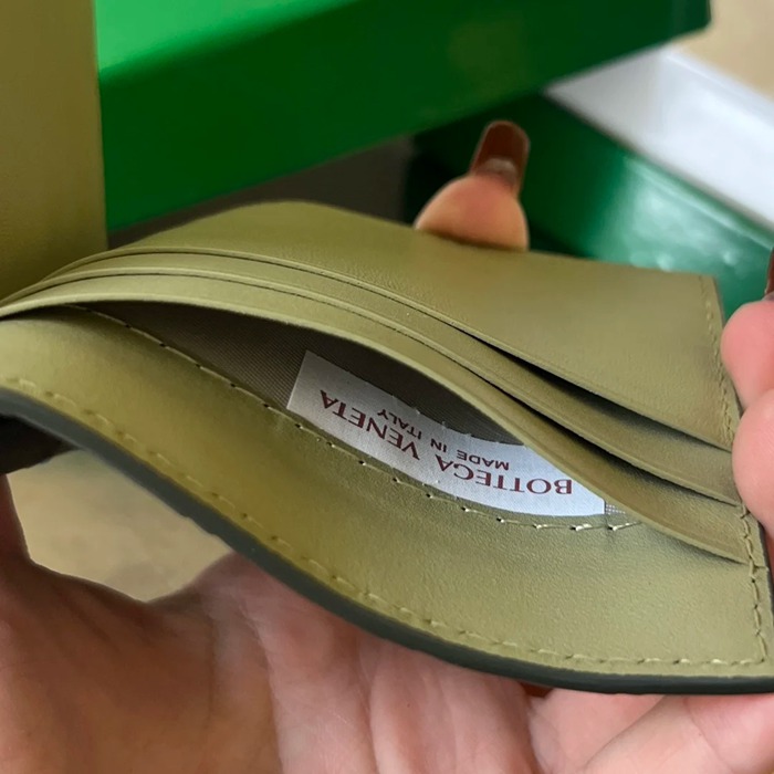 BOTTEGA VENETA BV 592626 新作マネークリップ 編み牛皮 11.5x9x0.5cm サイズ:11.5x9x0.5cm