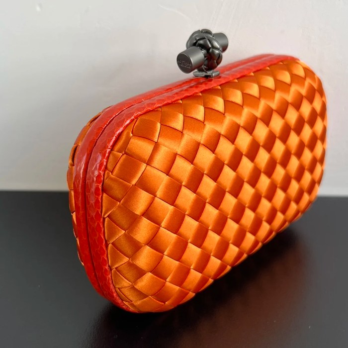 BOTTEGA VENETA BV 8651 ノット イブニングバッグ シルク編み蛇皮トリム 16x10cm サイズ:16x10cm