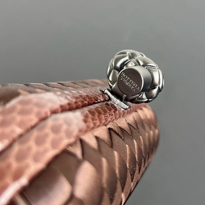 BOTTEGA VENETA BV 8651 ノット イブニングバッグ シルク編み蛇皮トリム 16x10cm サイズ:16x10cm