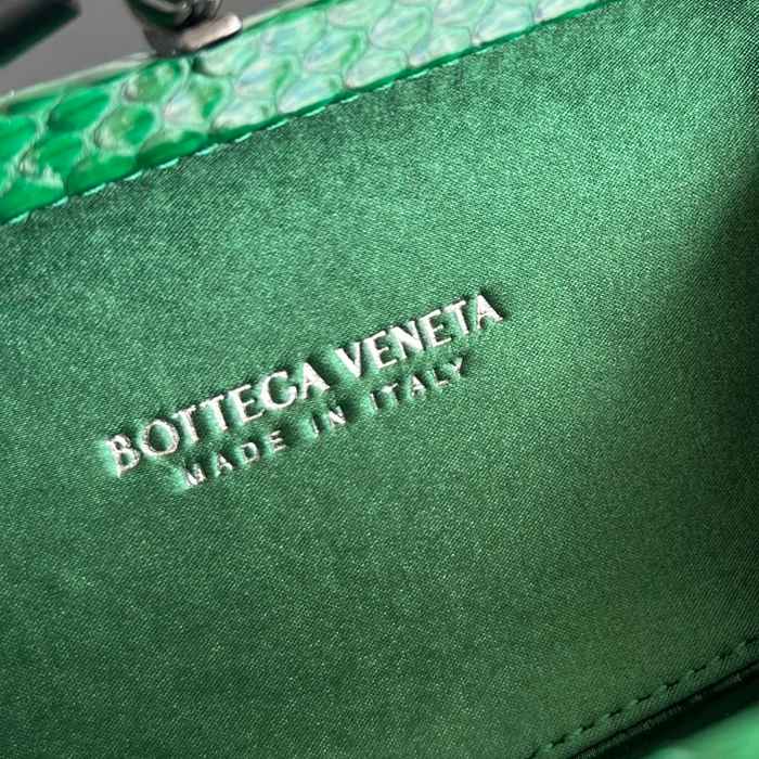 BOTTEGA VENETA BV 8651 ノット イブニングバッグ シルク編み蛇皮トリム 16x10cm サイズ:16x10cm