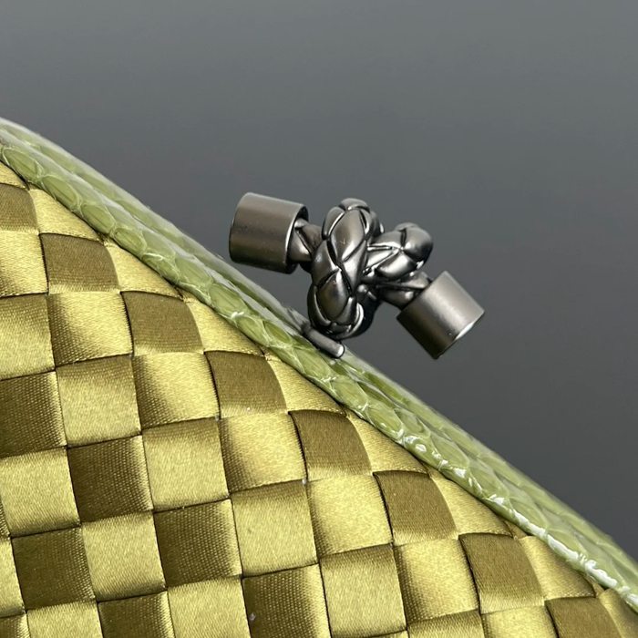 BOTTEGA VENETA BV 8651 ノット イブニングバッグ シルク編み蛇皮トリム 16x10cm サイズ:16x10cm