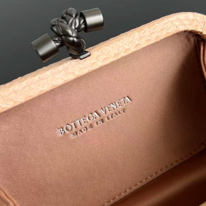 BOTTEGA VENETA BV 8651 ノット イブニングバッグ シルク編み蛇皮トリム 16x10cm サイズ:16x10cm