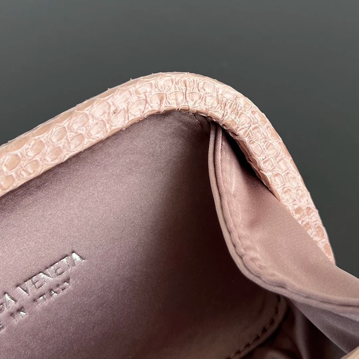 BOTTEGA VENETA BV 8651 ノット イブニングバッグ シルク編み蛇皮トリム 16x10cm サイズ:16x10cm