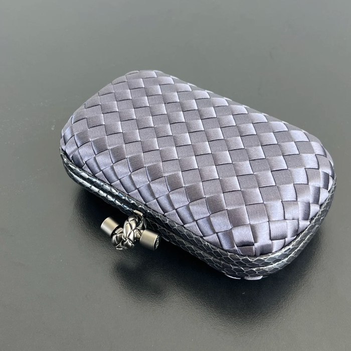 BOTTEGA VENETA BV 8651 ノット イブニングバッグ シルク編み蛇皮トリム 16x10cm サイズ:16x10cm