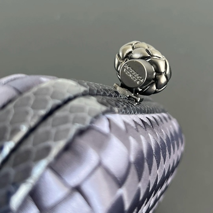 BOTTEGA VENETA BV 8651 ノット イブニングバッグ シルク編み蛇皮トリム 16x10cm サイズ:16x10cm