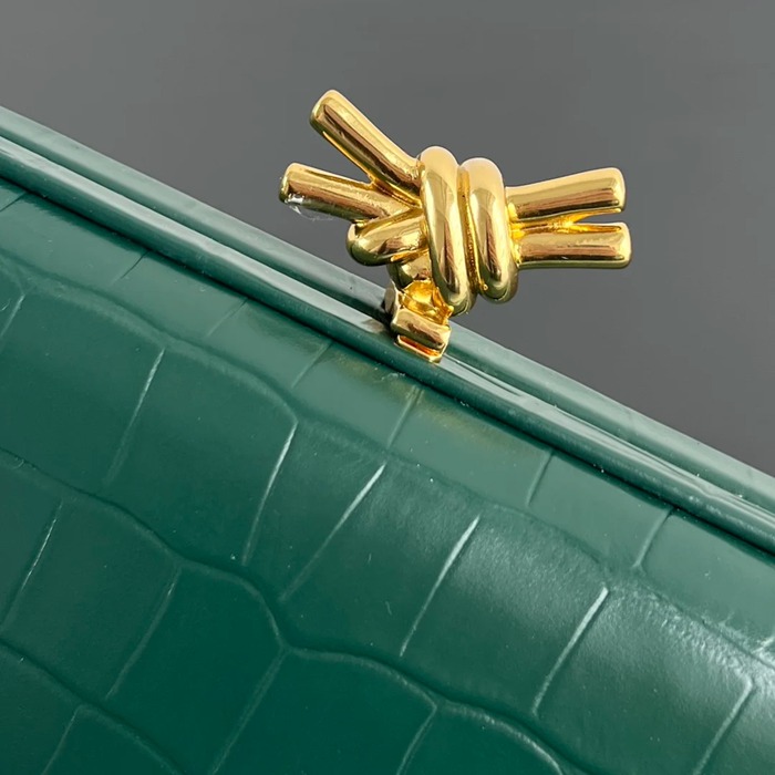 BOTTEGA VENETA BV 737025 ノット イブニングバッグ ワニ革 19x11.5cm サイズ:19x11.5cm