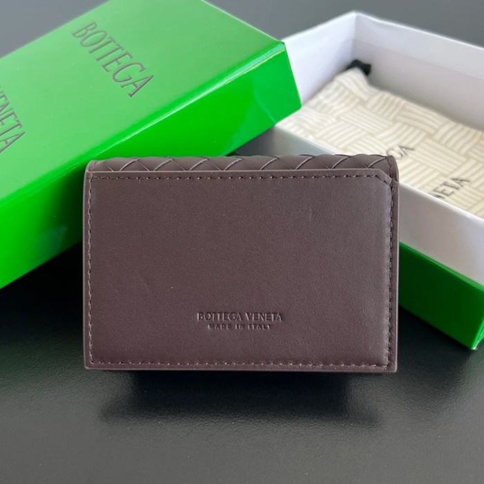 BOTTEGA VENETA BV 805825 新作名刺ケース 細編み牛皮 11x7.5x2.5cm サイズ:11x7.5x2.5cm