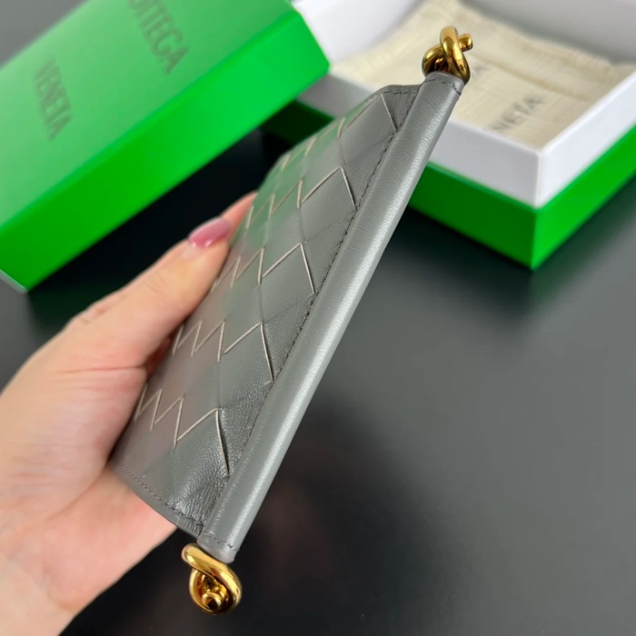 BOTTEGA VENETA BV 788055 ソリスティス 二つ折り財布 11.5x10cm サイズ:11.5x10cm