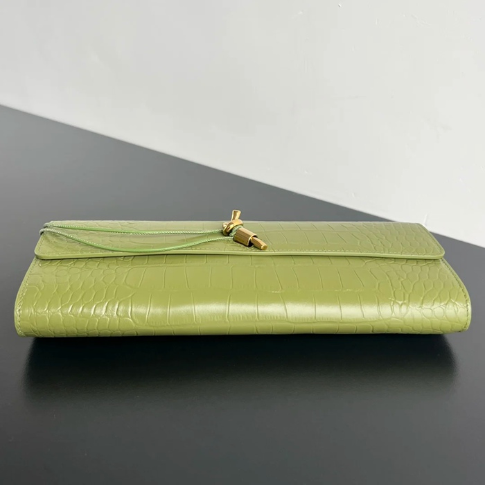BOTTEGA VENETA BV 741511 クラッチバッグ ワニ紋羊革 31x13cm サイズ:31x13cm