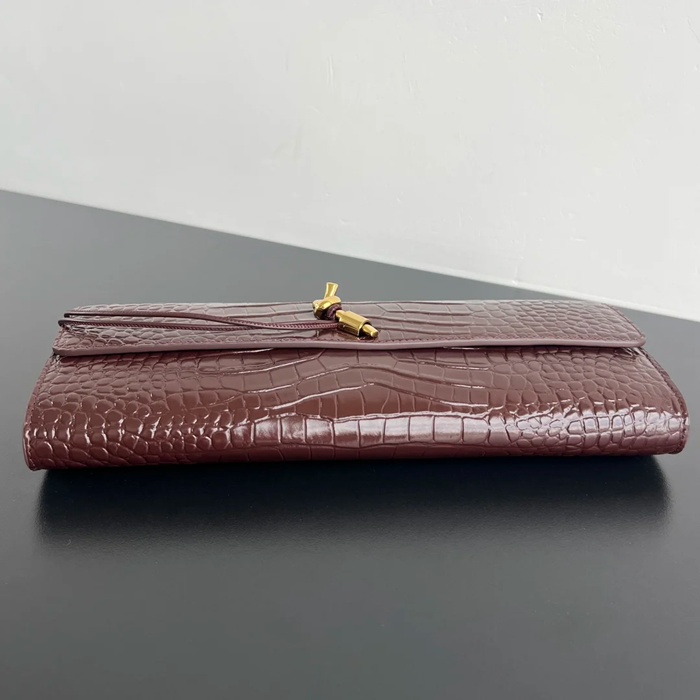 BOTTEGA VENETA BV 741511 クラッチバッグ ワニ紋羊革 31x13cm サイズ:31x13cm