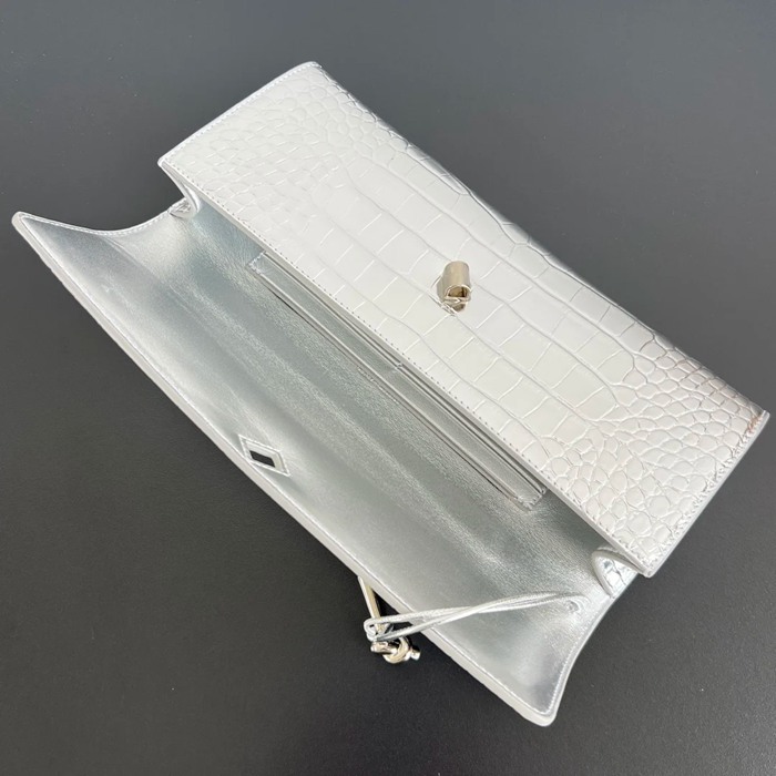 BOTTEGA VENETA BV 741511 クラッチバッグ ワニ紋羊革 31x13cm サイズ:31x13cm