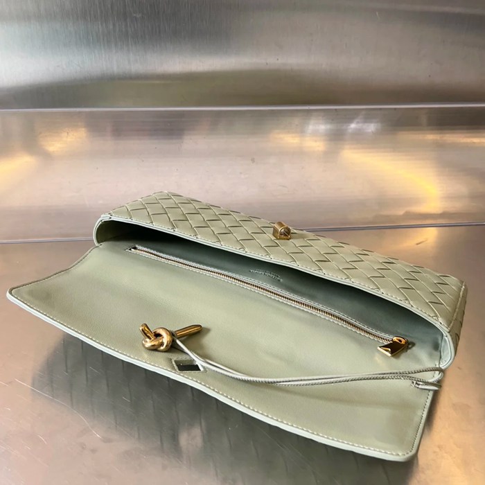 BOTTEGA VENETA BV 741511 クラッチバッグ 編み羊革 31x13cm サイズ:31x13cm