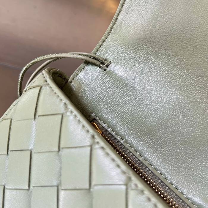 BOTTEGA VENETA BV 741511 クラッチバッグ 編み羊革 31x13cm サイズ:31x13cm
