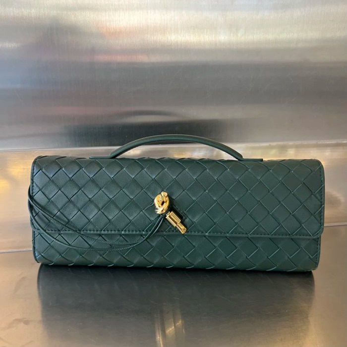 BOTTEGA VENETA BV 741511 クラッチバッグ 編み羊革 31x13cm サイズ:31x13cm