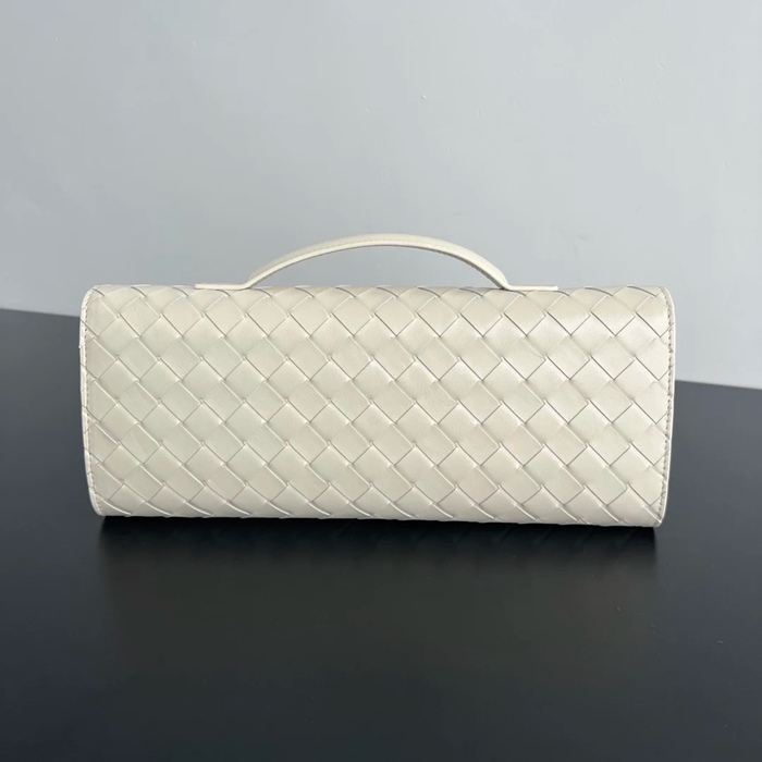 BOTTEGA VENETA BV 741511 クラッチバッグ 編み羊革 31x13cm サイズ:31x13cm
