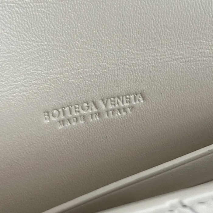 BOTTEGA VENETA BV 741511 クラッチバッグ 編み羊革 31x13cm サイズ:31x13cm