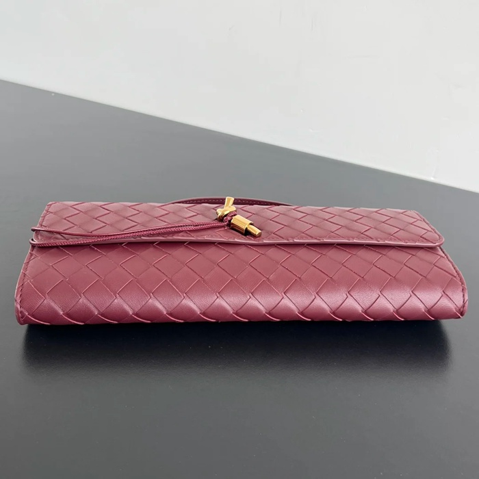 BOTTEGA VENETA BV 741511 クラッチバッグ 編み羊革 31x13cm サイズ:31x13cm