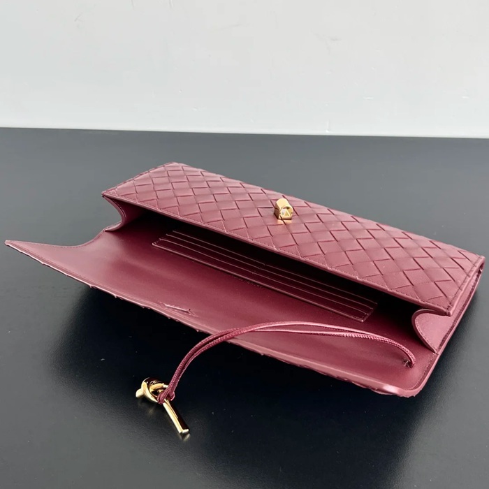 BOTTEGA VENETA BV 741511 クラッチバッグ 編み羊革 31x13cm サイズ:31x13cm