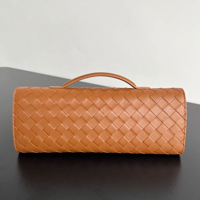 BOTTEGA VENETA BV 741511 クラッチバッグ 編み羊革 31x13cm サイズ:31x13cm