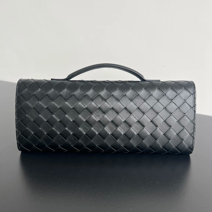 BOTTEGA VENETA BV 741511 クラッチバッグ 編み羊革 31x13cm サイズ:31x13cm