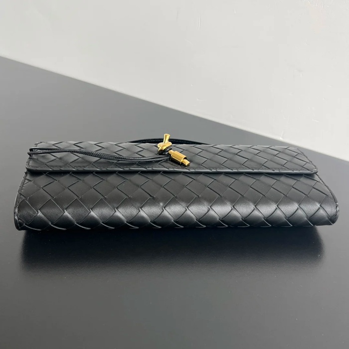 BOTTEGA VENETA BV 741511 クラッチバッグ 編み羊革 31x13cm サイズ:31x13cm