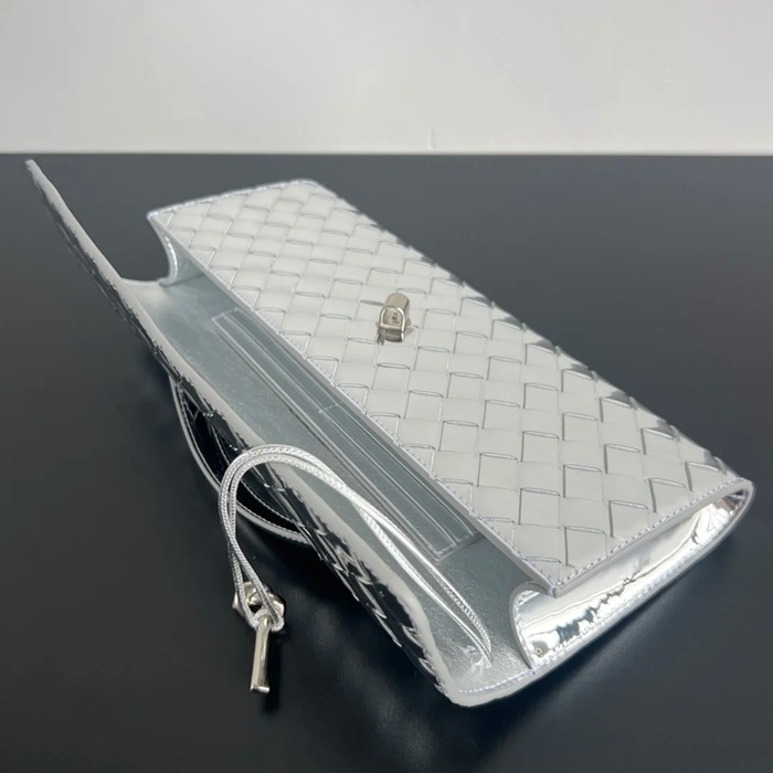 BOTTEGA VENETA BV 741511 クラッチバッグ 編み羊革 31x13cm サイズ:31x13cm
