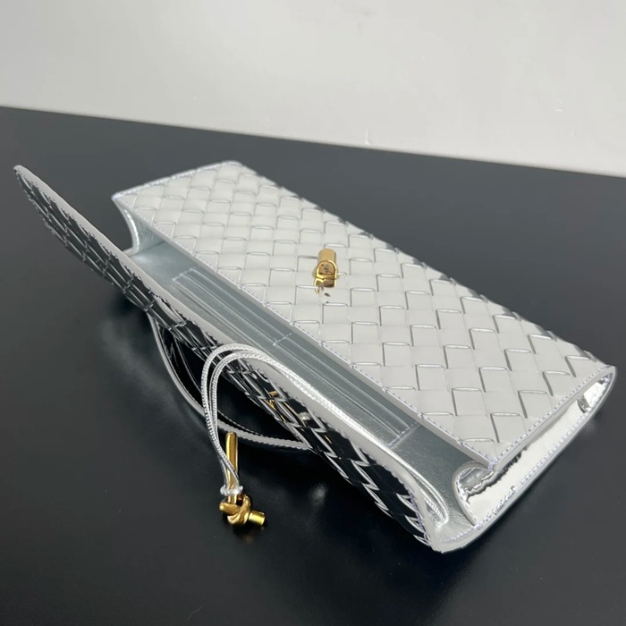 BOTTEGA VENETA BV 741511 クラッチバッグ 編み羊革 31x13cm サイズ:31x13cm
