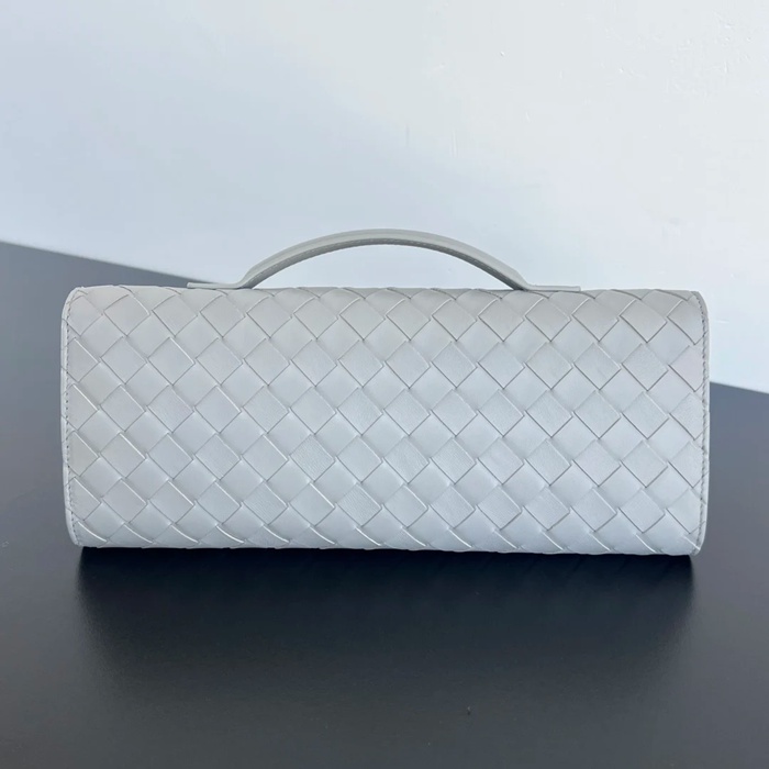 BOTTEGA VENETA BV 741511 クラッチバッグ 編み羊革 31x13cm サイズ:31x13cm