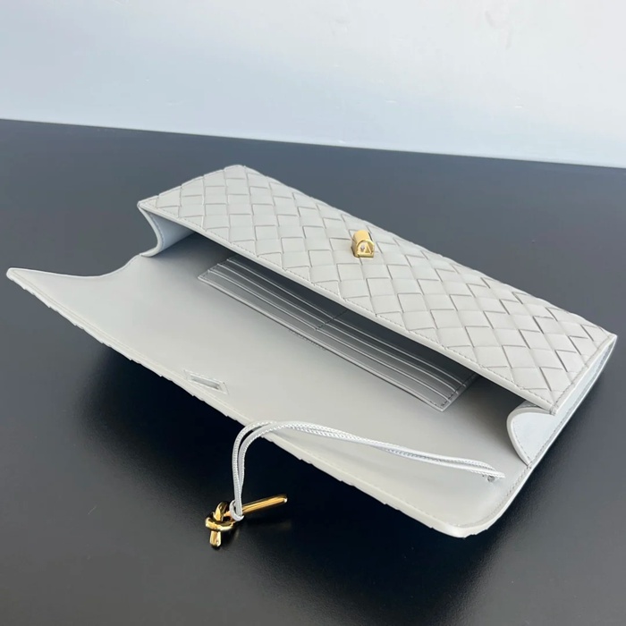 BOTTEGA VENETA BV 741511 クラッチバッグ 編み羊革 31x13cm サイズ:31x13cm