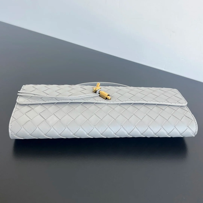 BOTTEGA VENETA BV 741511 クラッチバッグ 編み羊革 31x13cm サイズ:31x13cm