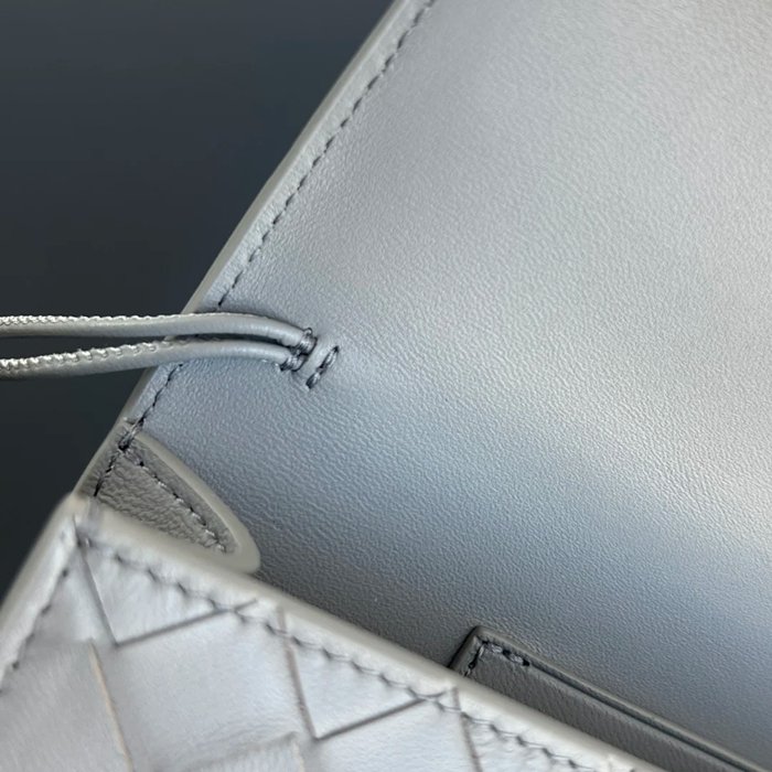 BOTTEGA VENETA BV 741511 クラッチバッグ 編み羊革 31x13cm サイズ:31x13cm