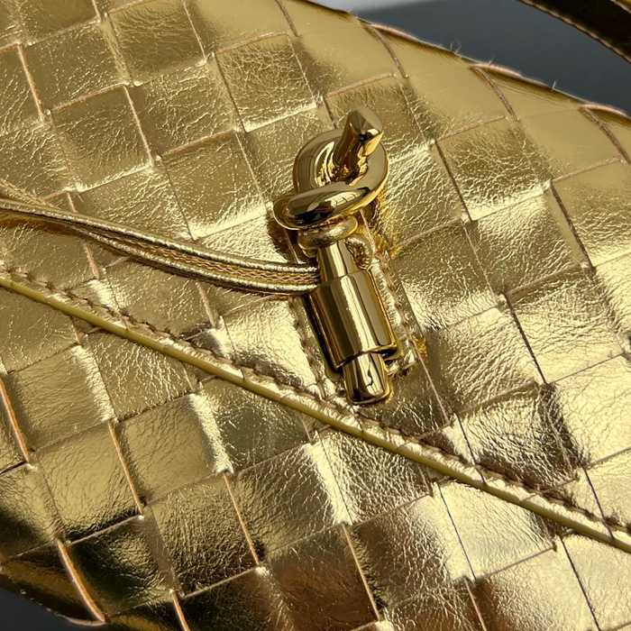 BOTTEGA VENETA BV 741511 クラッチバッグ 編み羊革 31x13cm サイズ:31x13cm