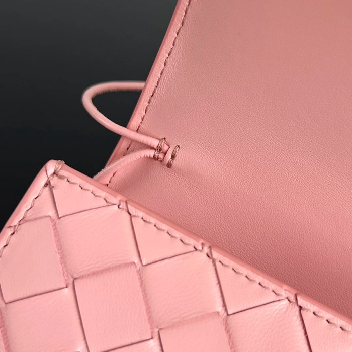 BOTTEGA VENETA BV 741511 クラッチバッグ 編み羊革 31x13cm サイズ:31x13cm