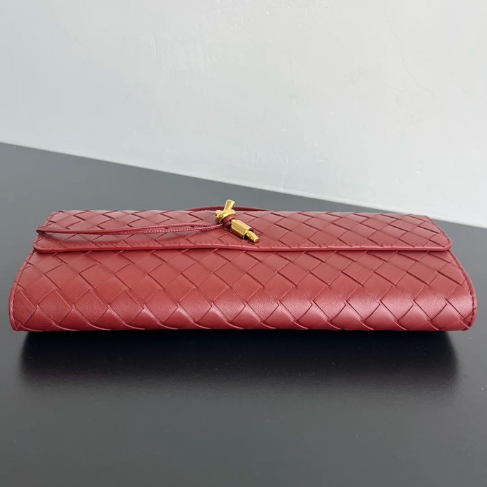 BOTTEGA VENETA BV 741511 クラッチバッグ 編み羊革 31x13cm サイズ:31x13cm