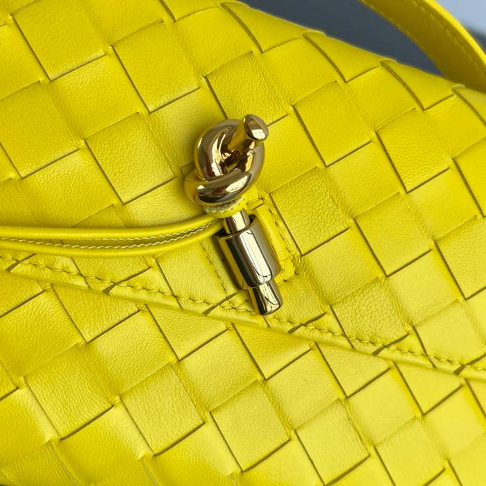 BOTTEGA VENETA BV 741511 クラッチバッグ 編み羊革 31x13cm サイズ:31x13cm