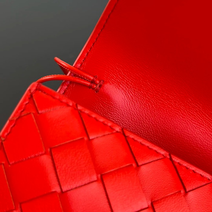 BOTTEGA VENETA BV 741511 クラッチバッグ 編み羊革 31x13cm サイズ:31x13cm