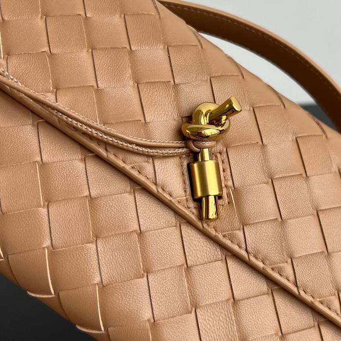 BOTTEGA VENETA BV 741511 クラッチバッグ 編み羊革 31x13cm サイズ:31x13cm