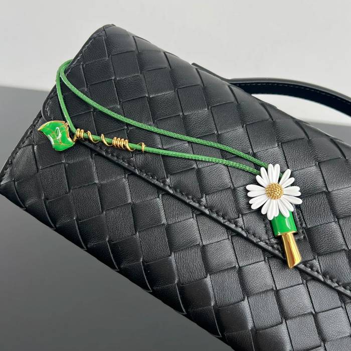 BOTTEGA VENETA BV 836810 アンディアーモ クラッチバッグ ヒナギク 31x13cm サイズ:31x13cm
