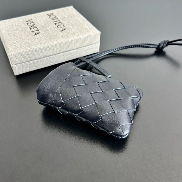 BOTTEGA VENETA BV 843903 カードケース 編み羊皮 マルチカラー 11x8.5cm サイズ:11x8.5cm