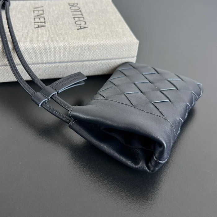 BOTTEGA VENETA BV 843903 カードケース 編み羊皮 マルチカラー 11x8.5cm サイズ:11x8.5cm