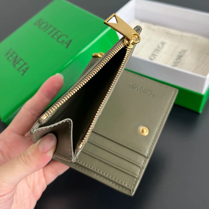 BOTTEGA VENETA BV 788055 ソリスティス 二つ折り財布 編みレザー ブラック 11.5x10cm サイズ:11.5x10cm