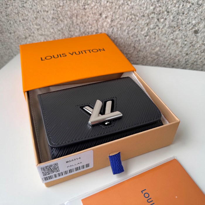 LOUIS VUITTON M64414 ツイスト長財布 エピ ブラック サイズ:12x9.6x2.5cm