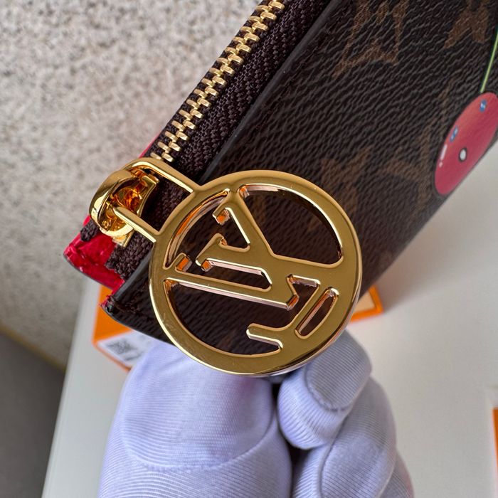LOUIS VUITTON M13420 リサ財布 村上隆コラボ サイズ:9x11.5x1.5cm