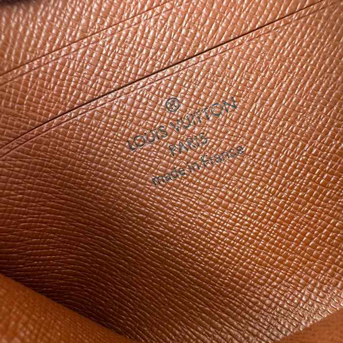 LOUIS VUITTON M83476 ノアコンパクト長財布 モノグラム ブラウン サイズ:11x8.5x1.5cm