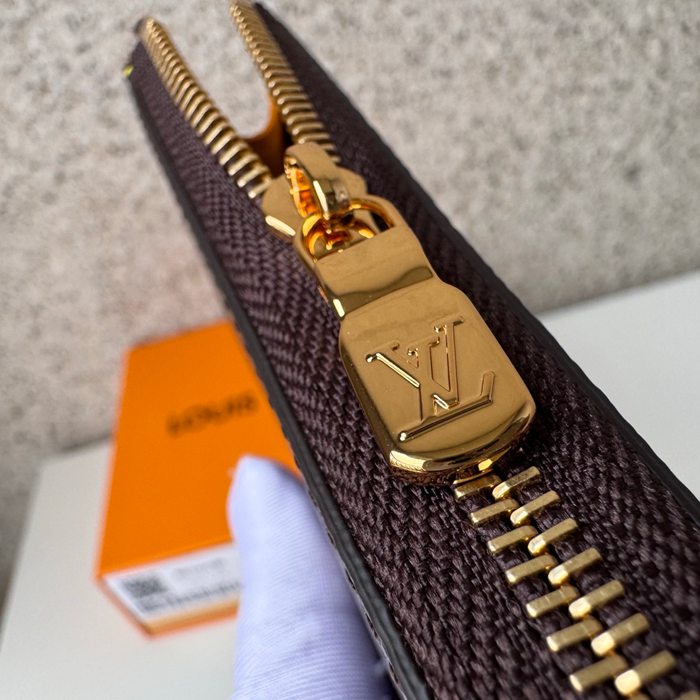 LOUIS VUITTON M83664 ノアコンパクト長財布 モノグラム イエロー サイズ:11x8.5x1.5cm