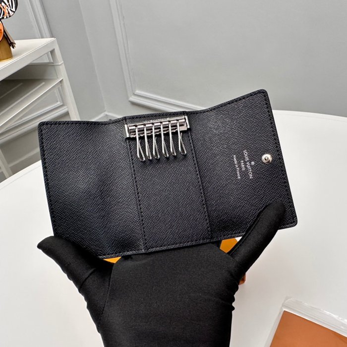 LOUIS VUITTON M82603 6連キーケース モノグラムエクリプス サイズ:12x7cm