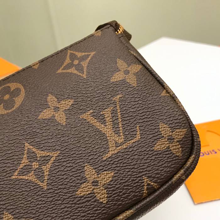 LOUIS VUITTON M58009 アクセサリーポーチ モノグラム サイズ:15.5x10.5cm