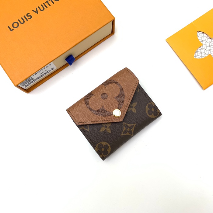 LOUIS VUITTON M80725 ゾエ短財布 モノグラムジャイアント サイズ:9.5x7.5cm