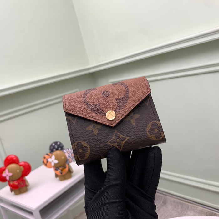 LOUIS VUITTON M80725 ゾエ短財布 モノグラムジャイアント サイズ:9.5x7.5cm