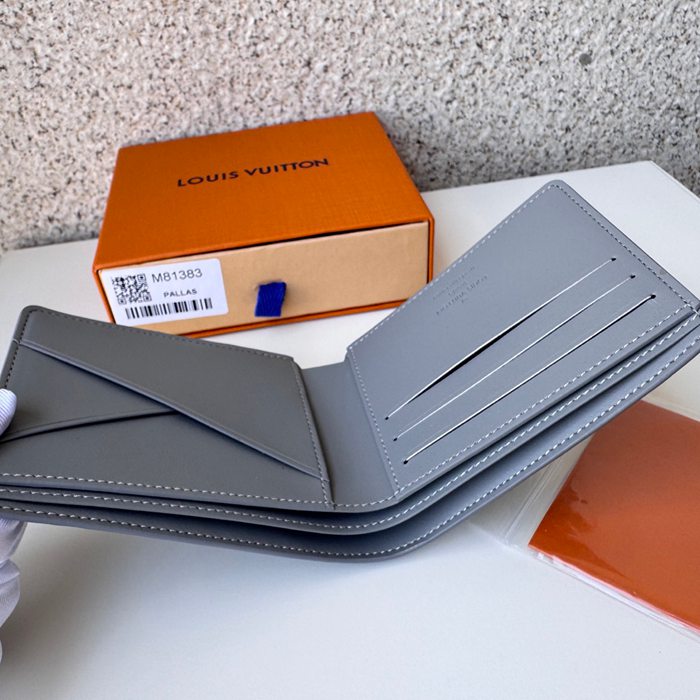 LOUIS VUITTON M81383 マルチプル短財布 モノグラムシャドウ グレー サイズ:11.5x9x1.5cm
